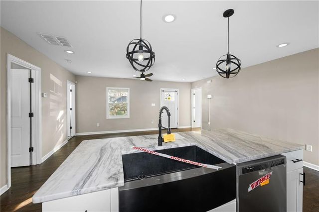 1901 Maywood NW Place, Atlanta, GA 30318