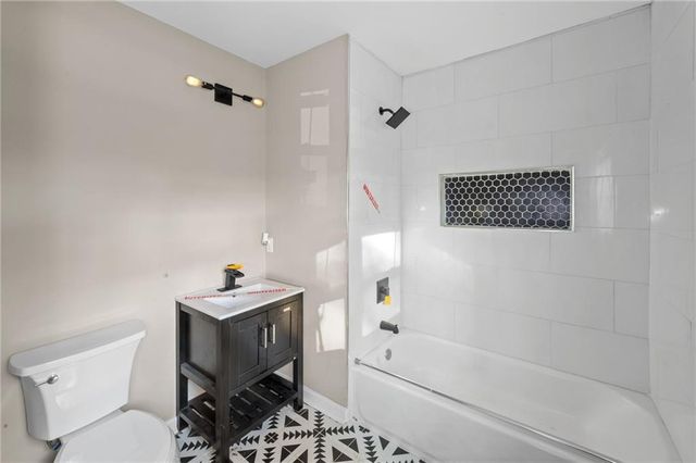 1901 Maywood NW Place, Atlanta, GA 30318