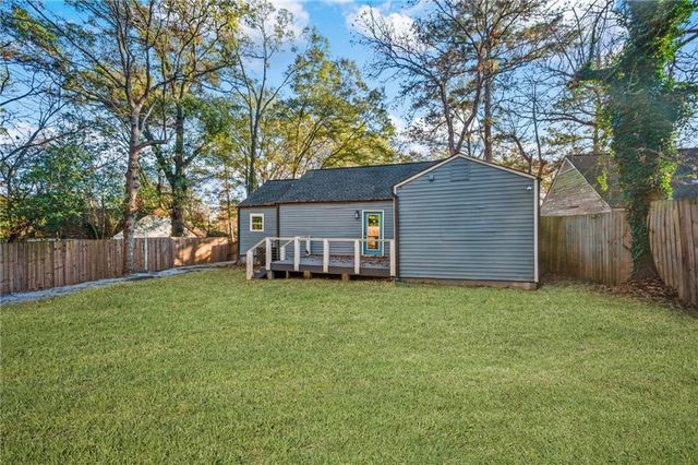 1901 Maywood NW Place, Atlanta, GA 30318