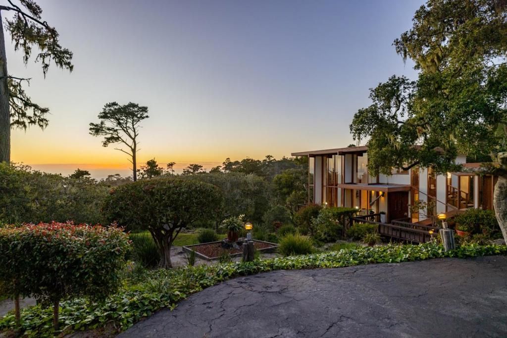 Corona Road, Carmel Highlands, CA 93923