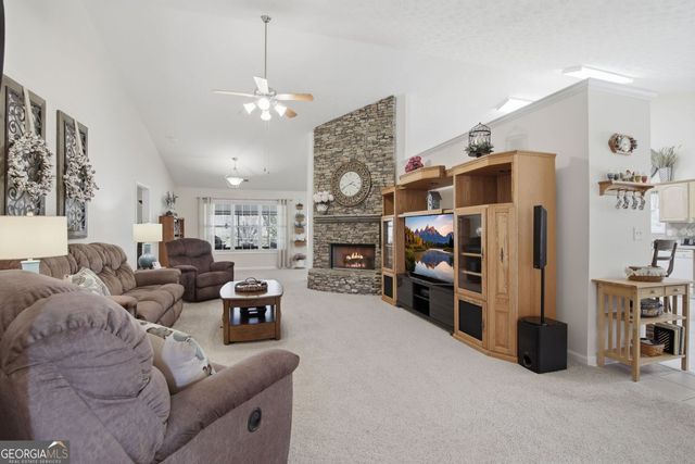 1408 Hidden Cove, Loganville, GA 30052