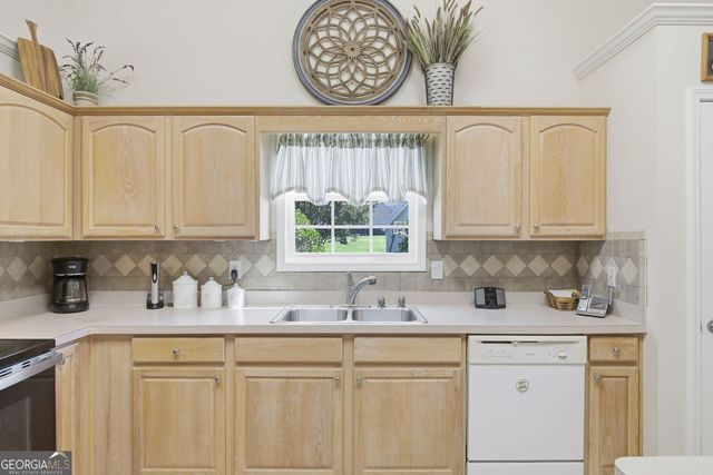 1408 Hidden Cove, Loganville, GA 30052