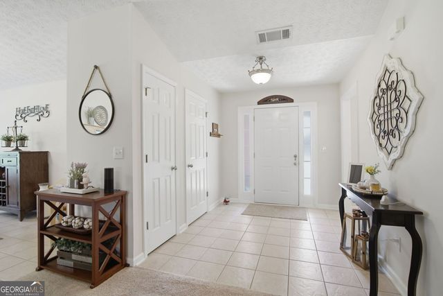 1408 Hidden Cove, Loganville, GA 30052