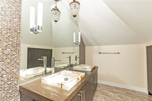 1022 Reeder NE Circle, Atlanta, GA 30306