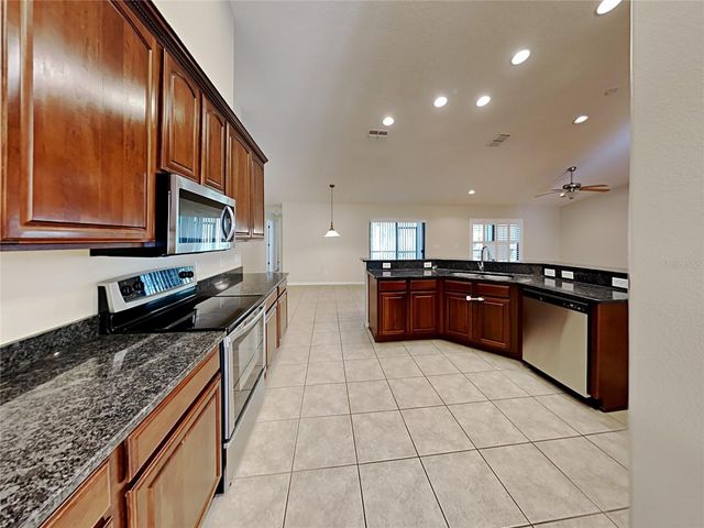 2004 ABBEY TRACE DRIVE, Dover, FL 33527