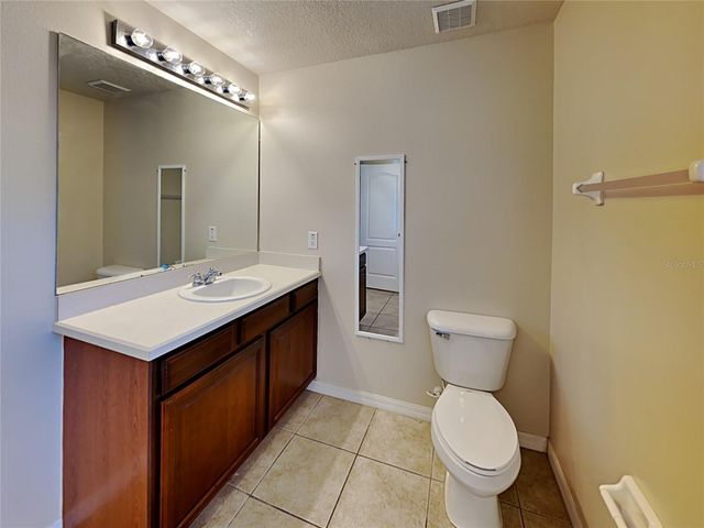 2004 ABBEY TRACE DRIVE, Dover, FL 33527