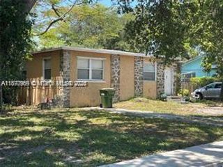 1565 NE 141st St, North Miami, FL 33161