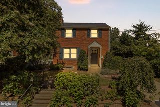 1151 S EDISON ST S, Arlington, VA 22204