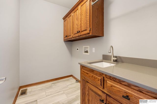 13330 Binney Street, Omaha, NE 68164