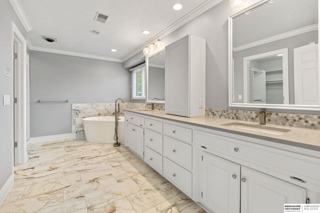 13330 Binney Street, Omaha, NE 68164