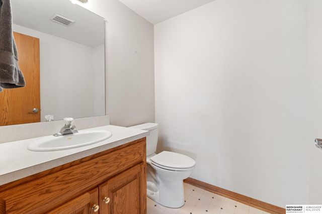 13330 Binney Street, Omaha, NE 68164