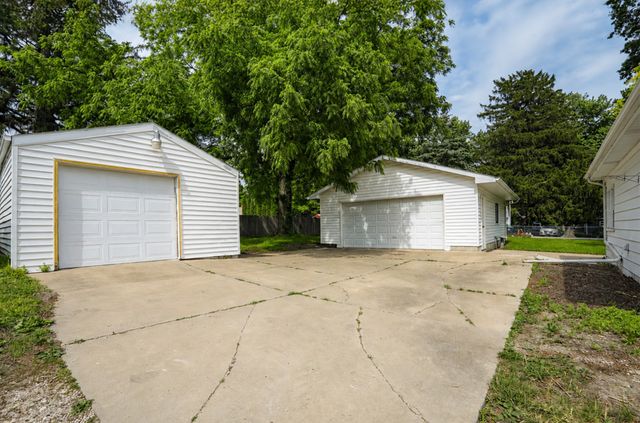 1011 Mckinley Avenue, Des Moines, IA 50315
