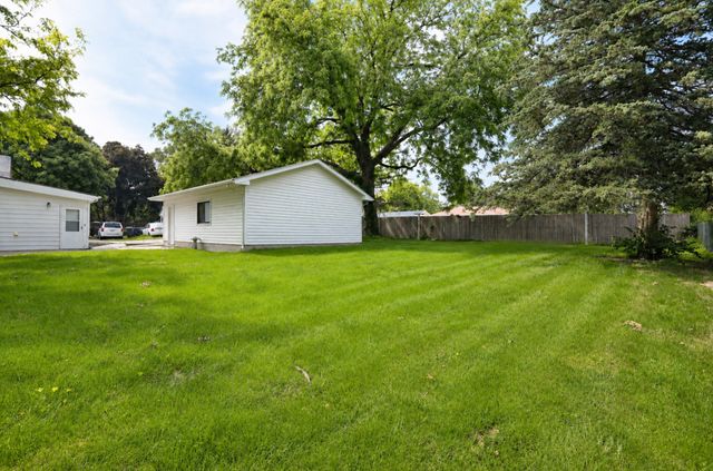 1011 Mckinley Avenue, Des Moines, IA 50315