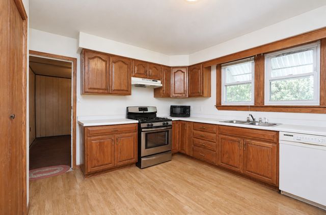 1011 Mckinley Avenue, Des Moines, IA 50315