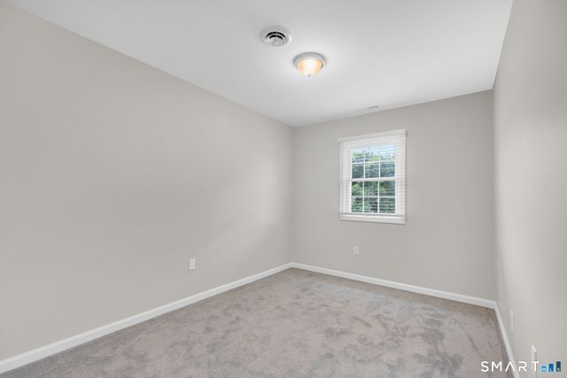 102 Salem Walk 102, Milford, CT 06460