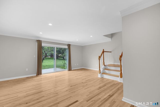 102 Salem Walk 102, Milford, CT 06460
