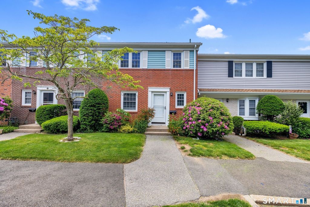 102 Salem Walk 102, Milford, CT 06460