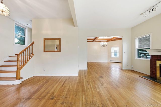 105 N Corona Avenue, Valley Stream, NY 11580