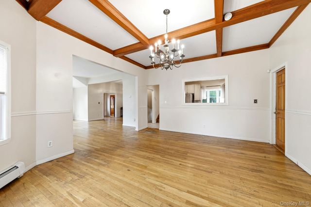 105 N Corona Avenue, Valley Stream, NY 11580