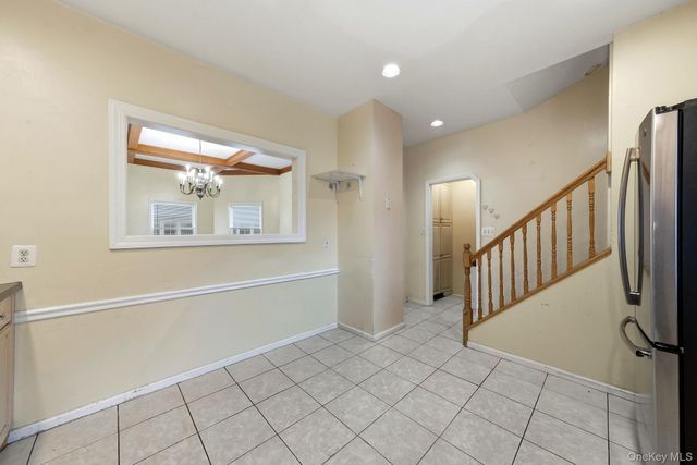105 N Corona Avenue, Valley Stream, NY 11580