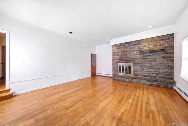 105 N Corona Avenue, Valley Stream, NY 11580