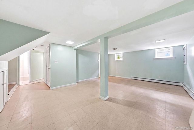 105 N Corona Avenue, Valley Stream, NY 11580