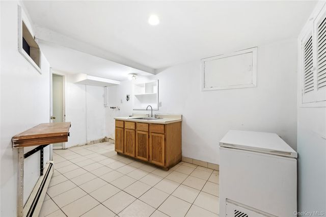 105 N Corona Avenue, Valley Stream, NY 11580
