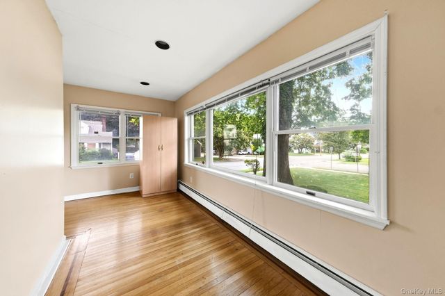 105 N Corona Avenue, Valley Stream, NY 11580