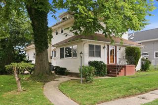 105 N Corona Avenue, Valley Stream, NY 11580