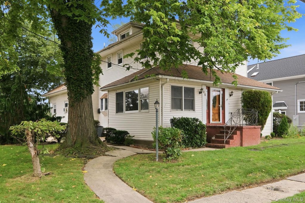 105 N Corona Avenue, Valley Stream, NY 11580 — exterior