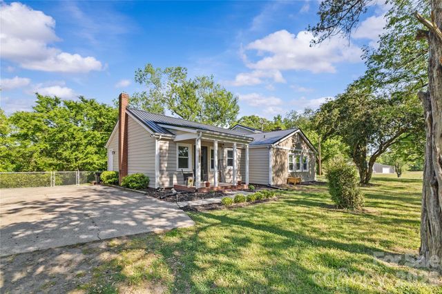 2341 Dixon Road, Belmont, NC 28012