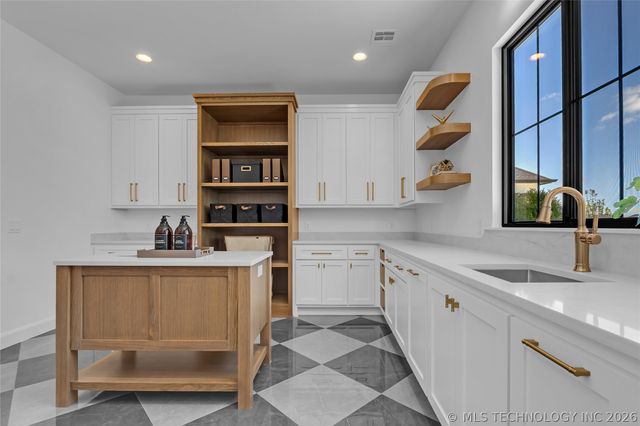 17878 E Falcon Pass Pass, Owasso, OK 74055