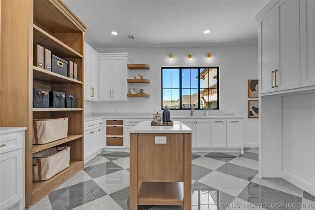 17878 E Falcon Pass Pass, Owasso, OK 74055