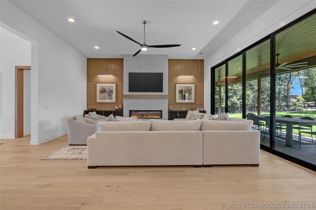 17878 E Falcon Pass Pass, Owasso, OK 74055