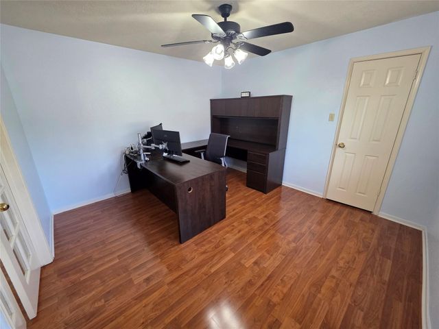 9726 New Kent Drive, Sugar Land, TX 77498