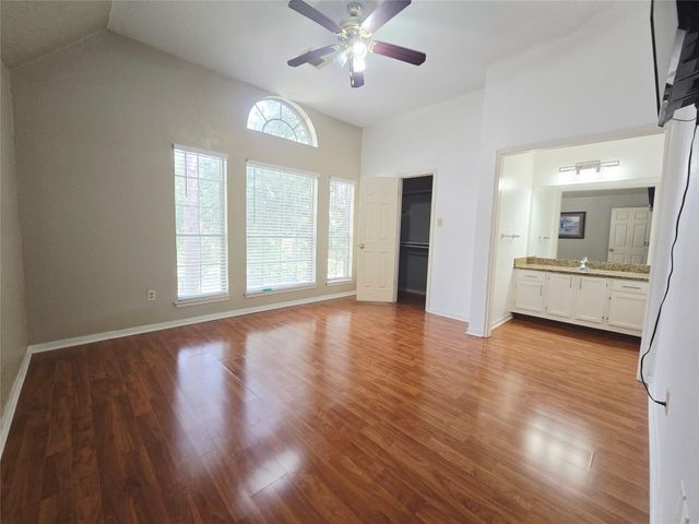 9726 New Kent Drive, Sugar Land, TX 77498