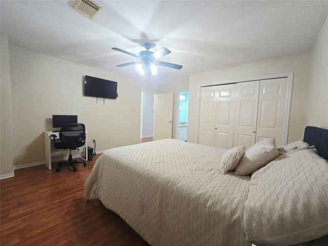 9726 New Kent Drive, Sugar Land, TX 77498