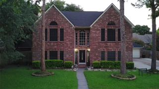 9726 New Kent Drive, Sugar Land, TX 77498