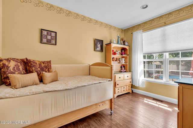 15 Sussex Place, Jackson, NJ 08527