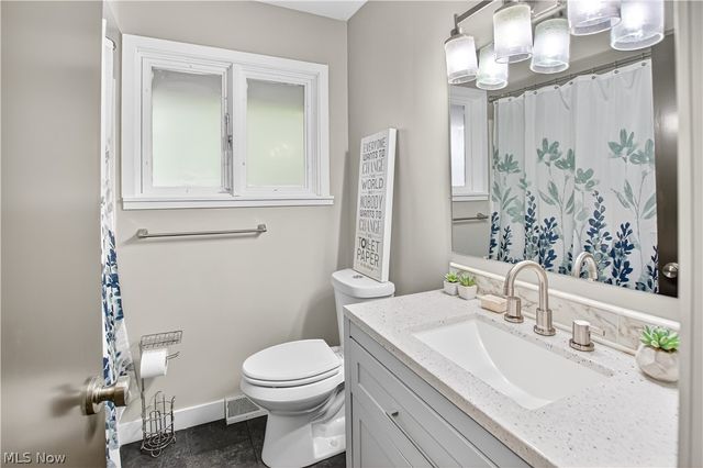 455 Barrington Ridge Road, Painesville, OH 44077