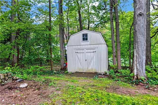 455 Barrington Ridge Road, Painesville, OH 44077