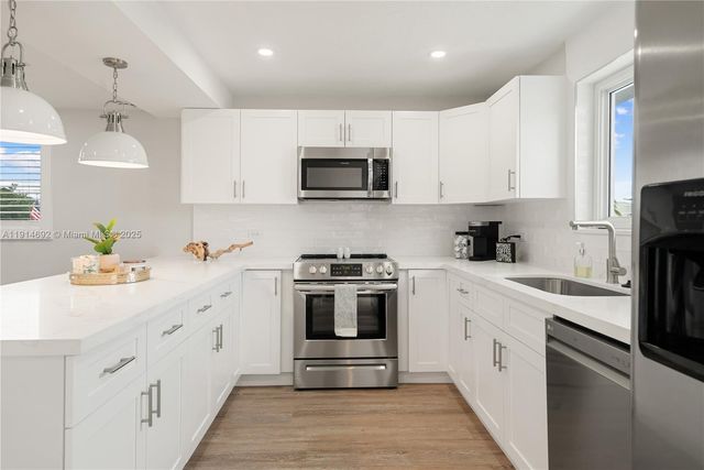 139 Marina Ave, Key Largo, FL 33037