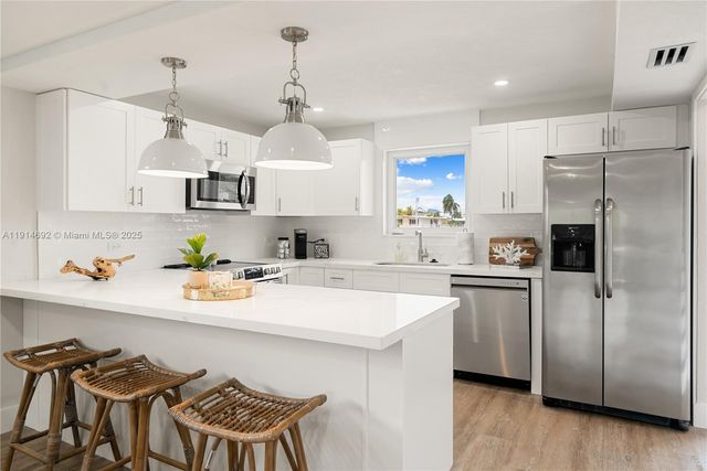 139 Marina Ave, Key Largo, FL 33037