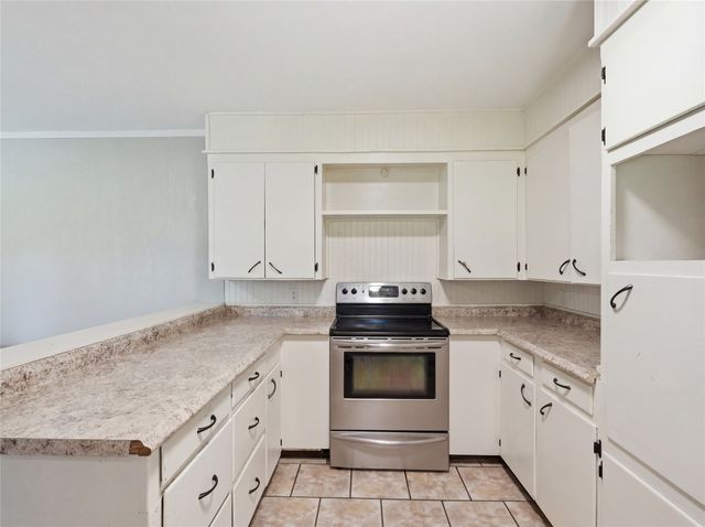 1224 N Holland Street, De Leon, TX 76444