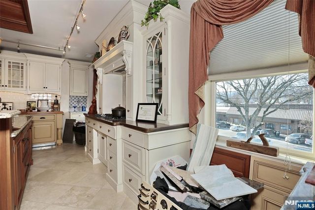 211 6th, Hawthorne, NJ 07506