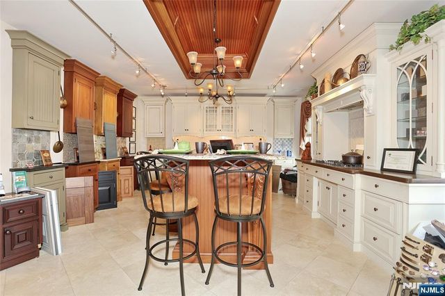 211 6th, Hawthorne, NJ 07506