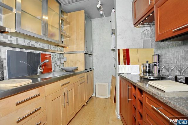 211 6th, Hawthorne, NJ 07506