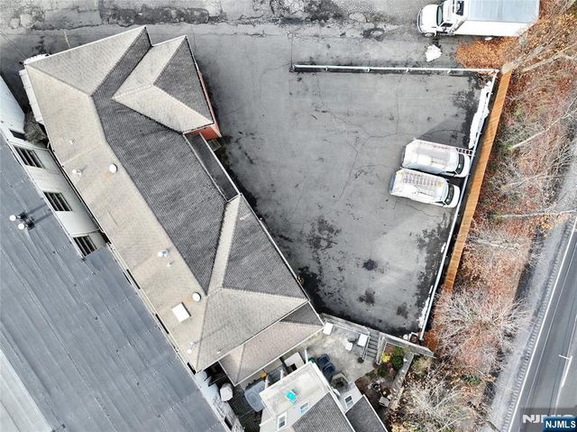 211 6th, Hawthorne, NJ 07506