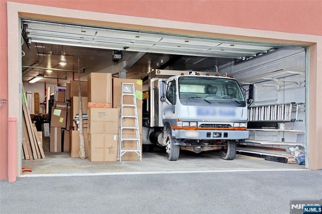 211 6th, Hawthorne, NJ 07506