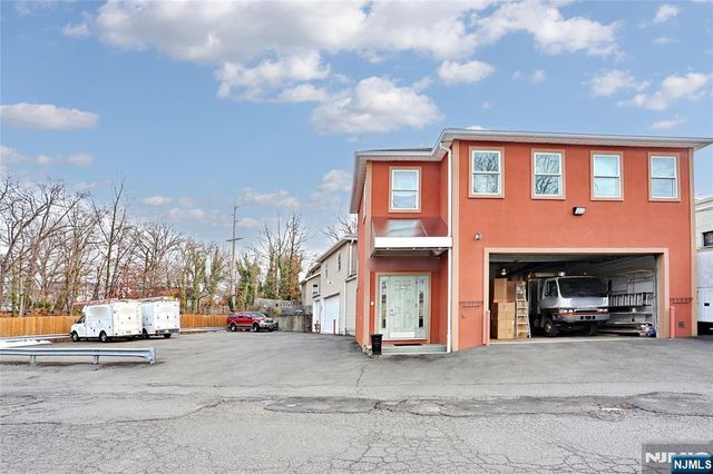 211 6th, Hawthorne, NJ 07506